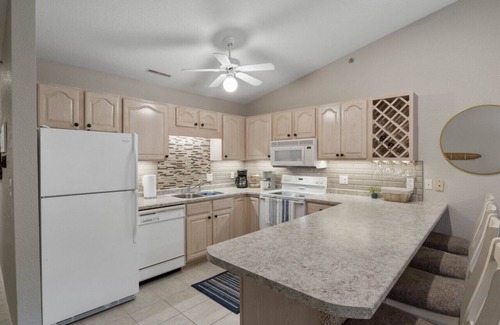 Osage Beach Condo | Lazy Days Escape - Top Floor Waterfront Condo w/Screened Deck!
