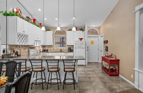 Osage Beach Condo | Lazy Days H-09 - Spacious Waterfront Condo!