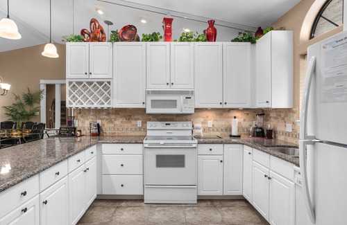 Osage Beach Condo | Lazy Days H-09 - Spacious Waterfront Condo!