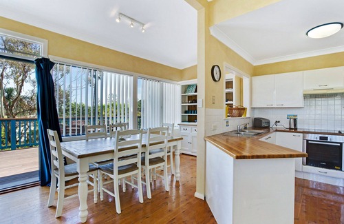 Black Head House | Lazy Dayz allows you to relax while enjoying the sunshine and the salty air.