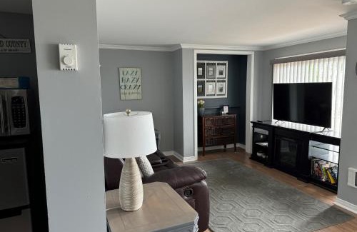 Prince Edward Apartment | Lazy Dayz Vacation Rental