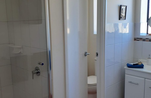 White Peak Apartment | Lazy Hills Guest Accommodation