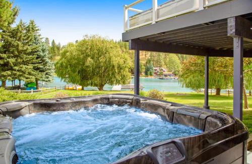 Lakeside House | Lazy K on Peaceful Bay - Full Property