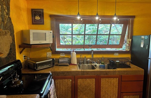 Volcano Cottage | Lazy Lehua Cottage
