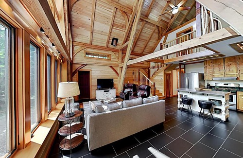 Franklin House | Lazy Lumberjack Grande