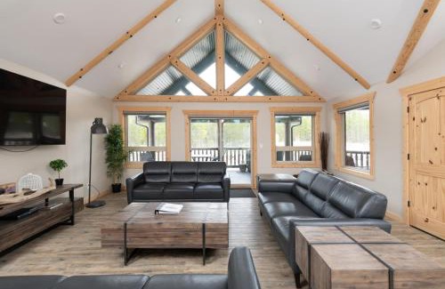 Valemount House | Lazy Moose