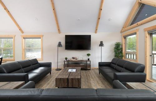 Valemount House | Lazy Moose