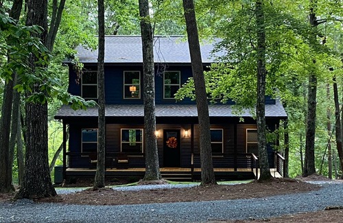 Mentone House | "Lazy River Cottage" just steps from Desoto Falls on Little River in Mentone, AL