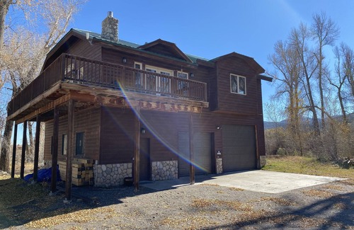South Fork House | Lazy River Guest House