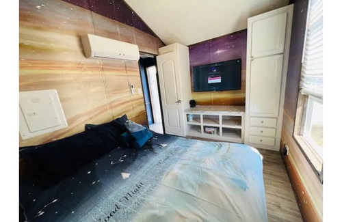 Drumright Cabin | Lazy Spring Farm Star Gazing Hot Tub