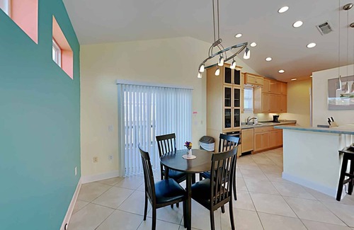 Toilla Segunda House | Lazy Urchin Seaclusion | Beach Access, Grill!
