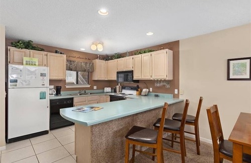 Osage Beach Condo | Lazy V-08 Updated 3 Bedroom 2.5 Bath Waterfront Condo!
