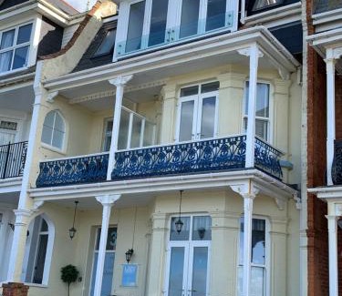 Newquay City Centre Bed & Breakfast | Lazy Waves Boutique B&B