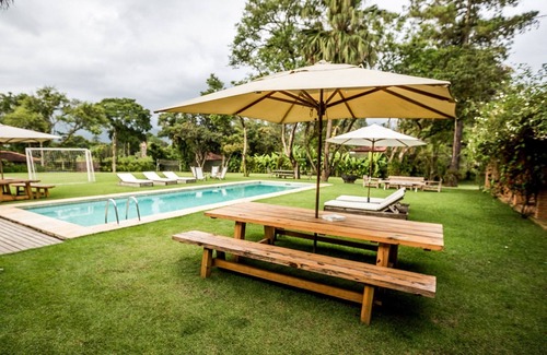 Penedo House | LB - SE02 House in Penedo 12 Rooms Vacation Rental