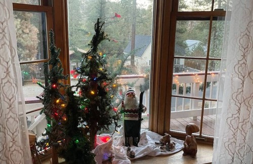 Wrightwood Cabin | LBL · 1250sqft/WIFI/SmartTV/firepit/King&3Queens