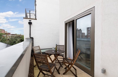 Camden Town Apartment | LCA - Luxury Serviced Apartment in Camden (mins to Central London)