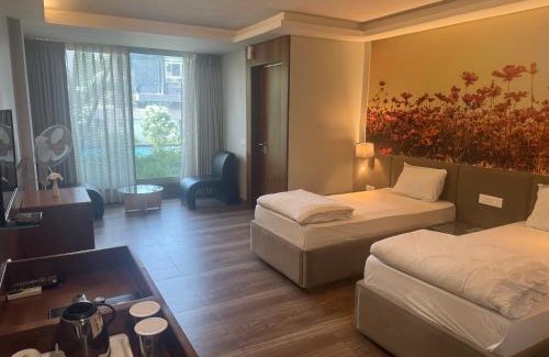 Indore Resort | LCH Fitness