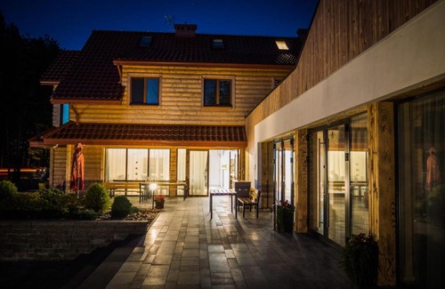 gmina Cieszanow Bed & Breakfast | Leśna Chata