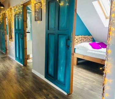 Sikorzyno Apartment | Leśniczówka na Kaszubach - Apartament do 12 osób, balia na wyłączność