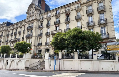 Chatel-Guyon Apartment | Le 130 - 1 bedroom - Wifi - near Parc Thermal - 2 people