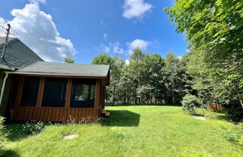 Lac-Swell Apartment | Le 1717 Lakeside cottage