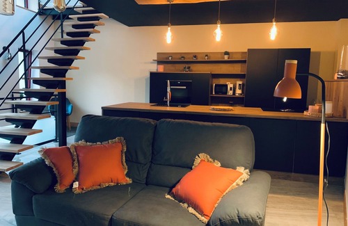 Flacey House | Le B house with jacuzzi