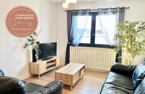 Castelnaudary Apartment | Le bassin - Vue canal du midi avec climatisation et garage