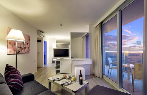 Kadnlar Denizi Mahallesi Hotel | Le Bleu Hotel & Resort