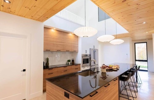 Eastman Ski Chalet | Le Bois Debout - Lake & Trails at the Vertendre
