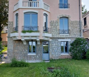 Rodez Apartment | Le Bompard 50 m2 Villa Art Déco Plein centre avec jardin