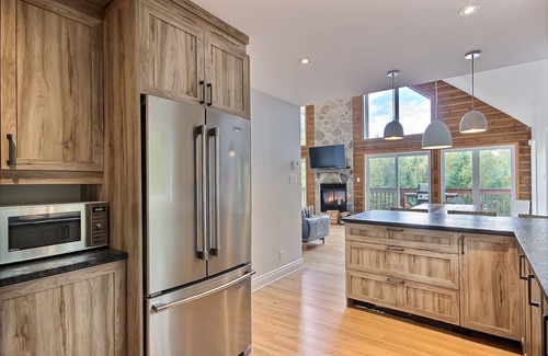 Morin Heights Ski Chalet | Le Bonheur-Spa/BIKE, OUTDOOR + SKI-IN/SKI-OUT