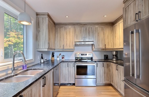 Morin Heights Ski Chalet | Le Bonheur-Spa/BIKE, OUTDOOR + SKI-IN/SKI-OUT