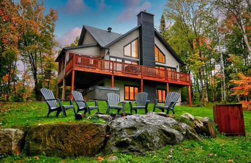 Morin Heights Ski Chalet | Le Bonheur-Spa/BIKE, OUTDOOR + SKI-IN/SKI-OUT