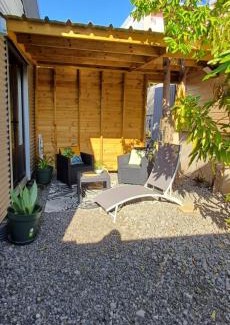 Etang Sale Les Bains Ski Chalet | Le bord du lac