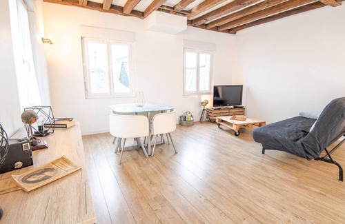 Amboise Apartment | Le boudoir d'adelaïs