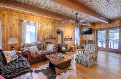 St-Adolphe-d'Howard Ski Chalet | Le Bûcheron Rustic Chalet with Spa and Lake Access