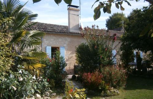 Saint-Leon-d'Issigeac Apartment | Le Bukarou