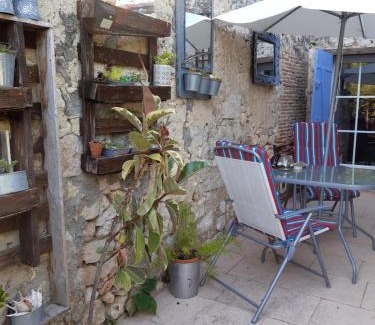 Saint-Leon-d'Issigeac Apartment | Le Bukarou