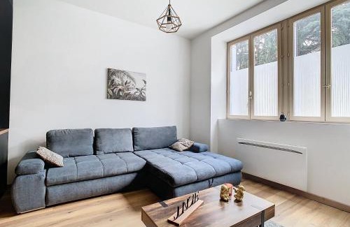 Voiron Apartment | Le cèdre de Jori