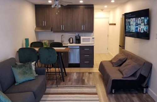 Mont-Tremblant Village Condo | LE C17: Cozy Condo in Historic Village 6 minutes from the Ski Base!