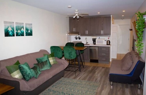 Mont-Tremblant Village Condo | LE C17: Cozy Condo in Historic Village 6 minutes from the Ski Base!