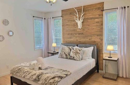Petite-Riviere-Saint-Francois Ski Chalet | Le Multi-Bois *Ski, Spa, Nature*