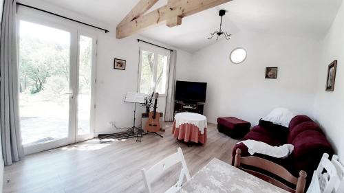Sainte-Croix-a-Lauze House | Le Cabanon