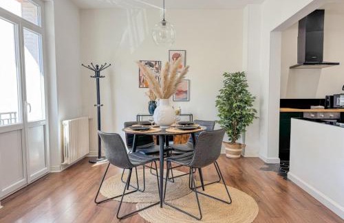 Montargis Apartment | Le Canal,Hyper centre, Cosy, fibre, parking privée, 1 a 4 pers