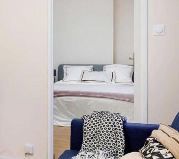 Saint-Fons Apartment | Le Carré d'Or - T2, Près Lyon & parking gratuit