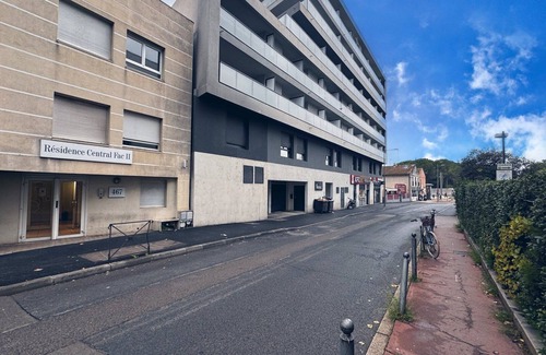 Hopitaux-Facultes Apartment | Le Central FAC, Studio close to Universities