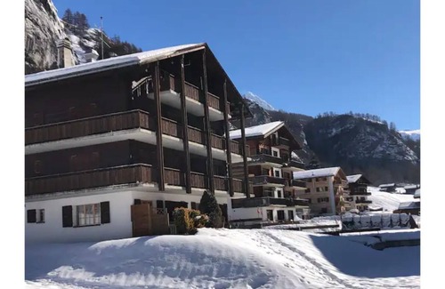 Evolene Apartment | Le Cerf, magnificent studio with terrace and garage