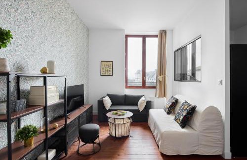 Beaupreau Apartment | Le Château de ma mère - Wifi ,Linge, Vue Château