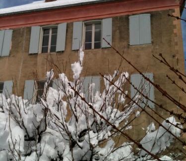 La Roche-des-Arnauds Bed & Breakfast | "Le Château"