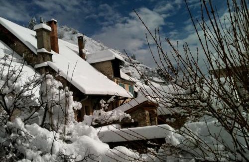 La Roche-des-Arnauds Bed & Breakfast | "Le Château"